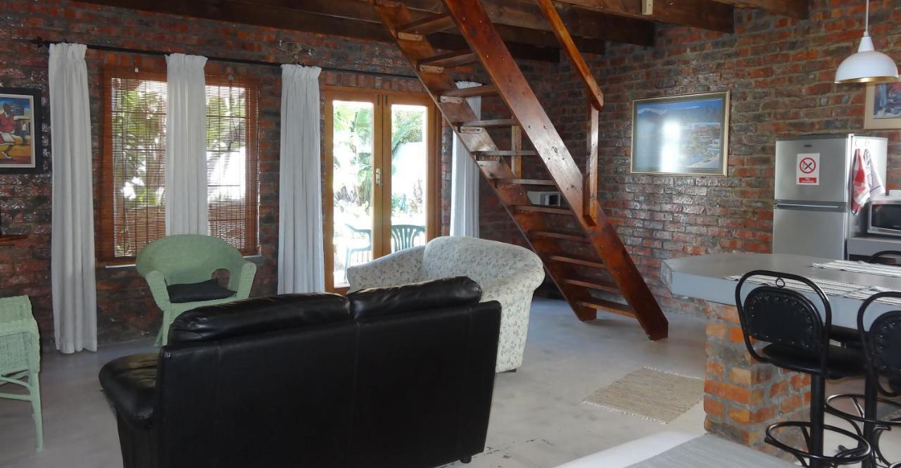 Be My Guest Lodge Bloubergstrand Exteriör bild
