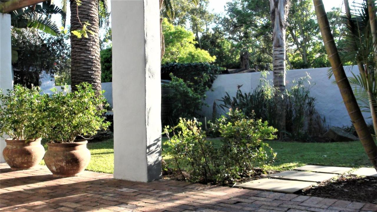 Be My Guest Lodge Bloubergstrand Exteriör bild
